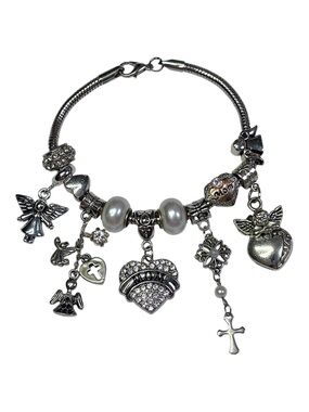Custom Mom charm bracelet 💗